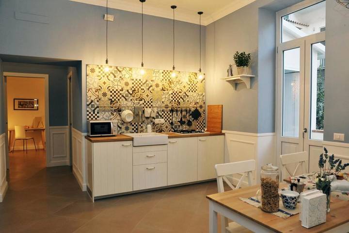 Chambre d’hôte pour 2 personnes, avec vue et balcon à Castellammare di Stabia - 4