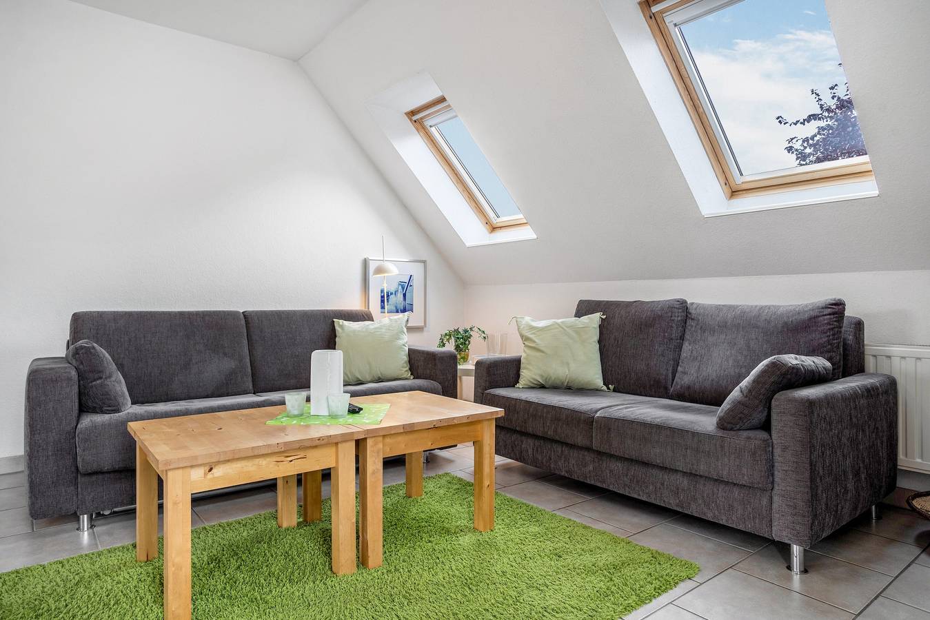 Geheel appartement, Appartement 'Haus 44 Og' met uitzicht op het meer, privétuin en wifi in Röbel, Müritz