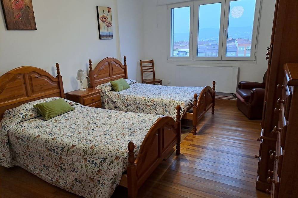 Entire apartment, Torre Plaza 5. A spacious apartment in Boiro, beaches and terraces. in Boiro, Rías Baixas