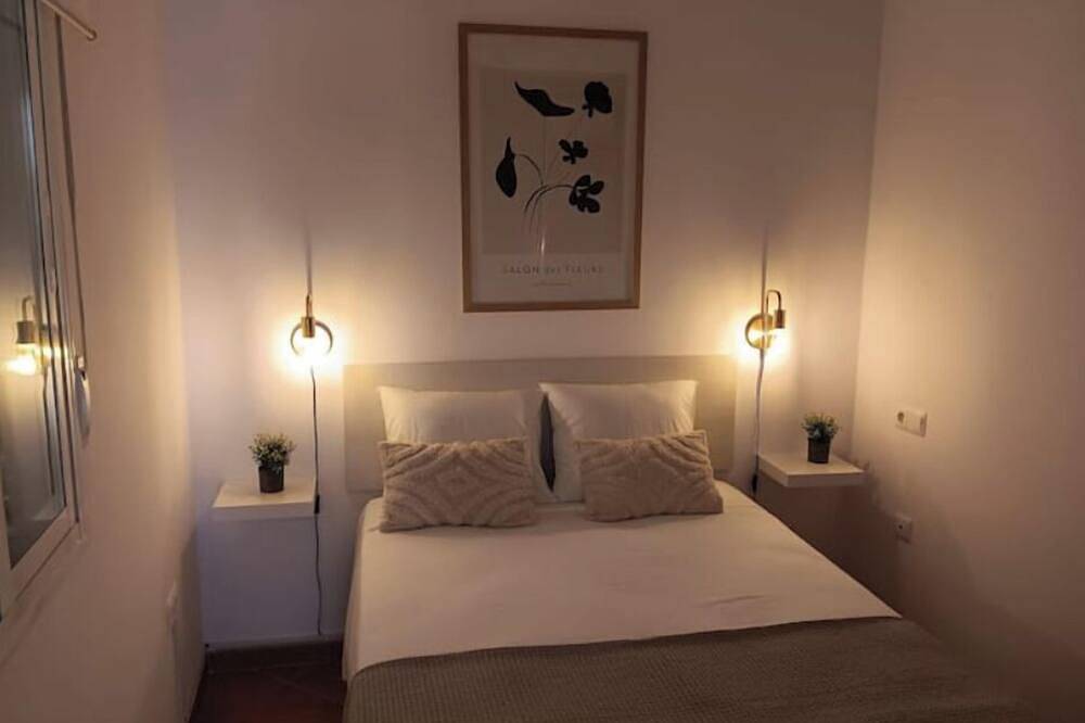 Entire apartment, Charming house just two minutes from the historic center of Ayamonte. in Ayamonte, Costa de la Luz
