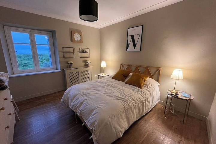 Gîte pour 8 personnes, avec jardin à Puycelsi - 2