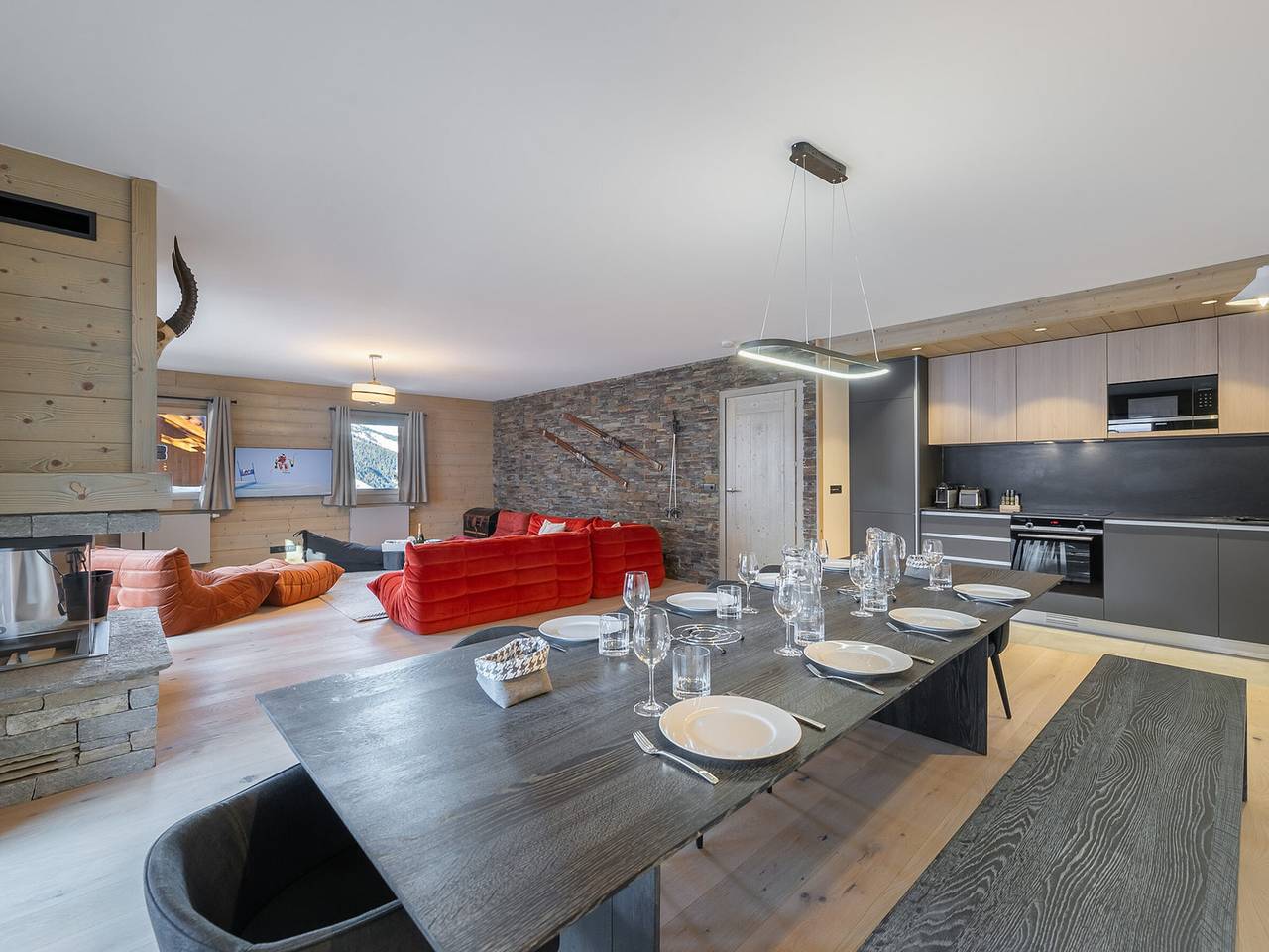 Entire apartment, Modern apartment for 8 guests in Méribel with parking in Les Allues, Les Trois Vallées
