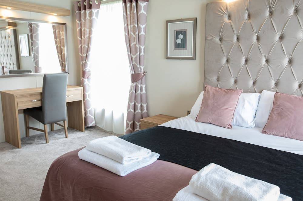 Stewarts Resort Lodge 8  -  a lodge that sleeps 6 guests  in 2 bedrooms in St Andrews, Fife region