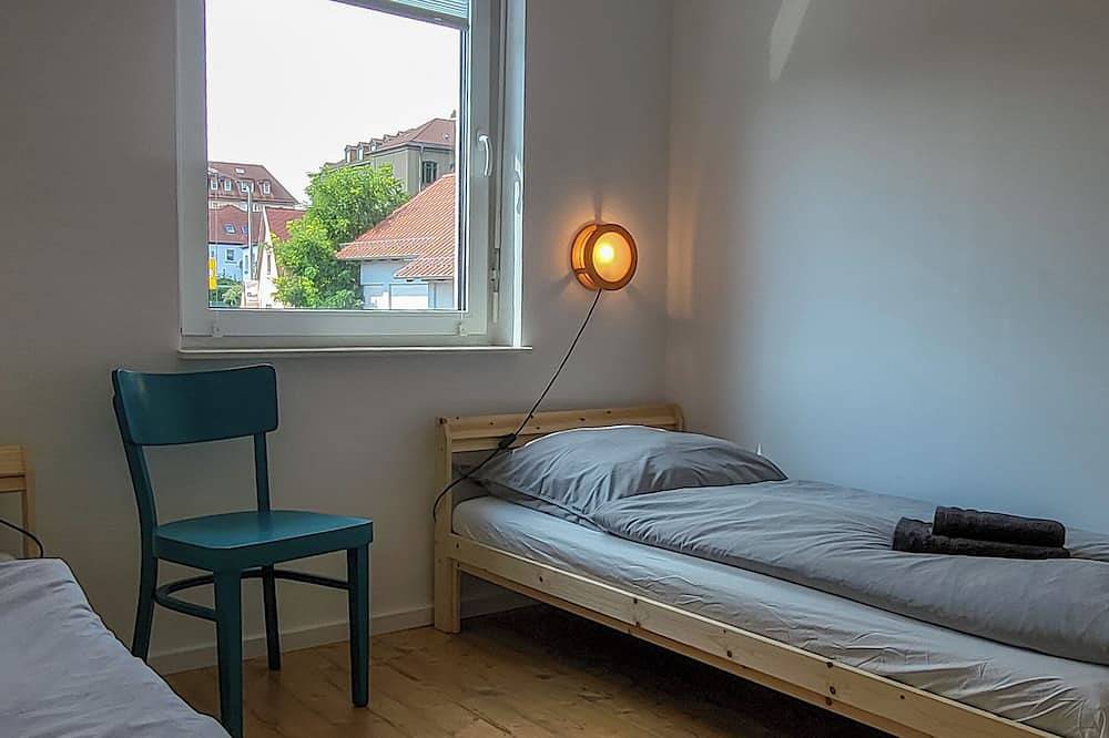 Neu gebautes Ferienhaus mit Terrasse - Nähe Auwald und Cospudener See in Südwest, Leipzig