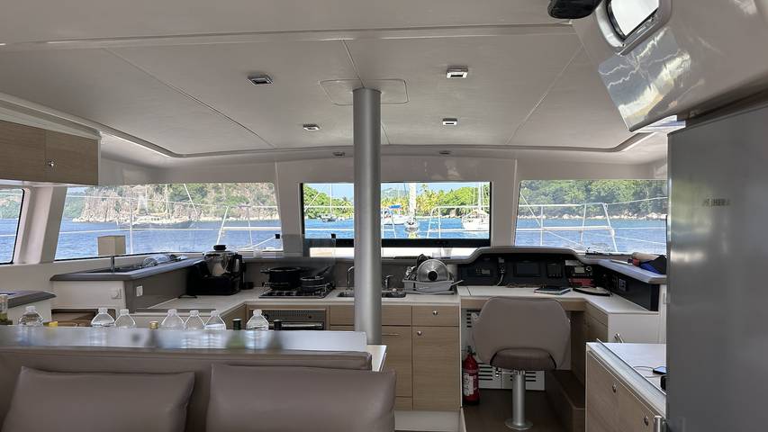 Bateau pour 4 personnes, avec vue ainsi que vue sur l’océan et balcon/terrasse dans Saint Martin - 3