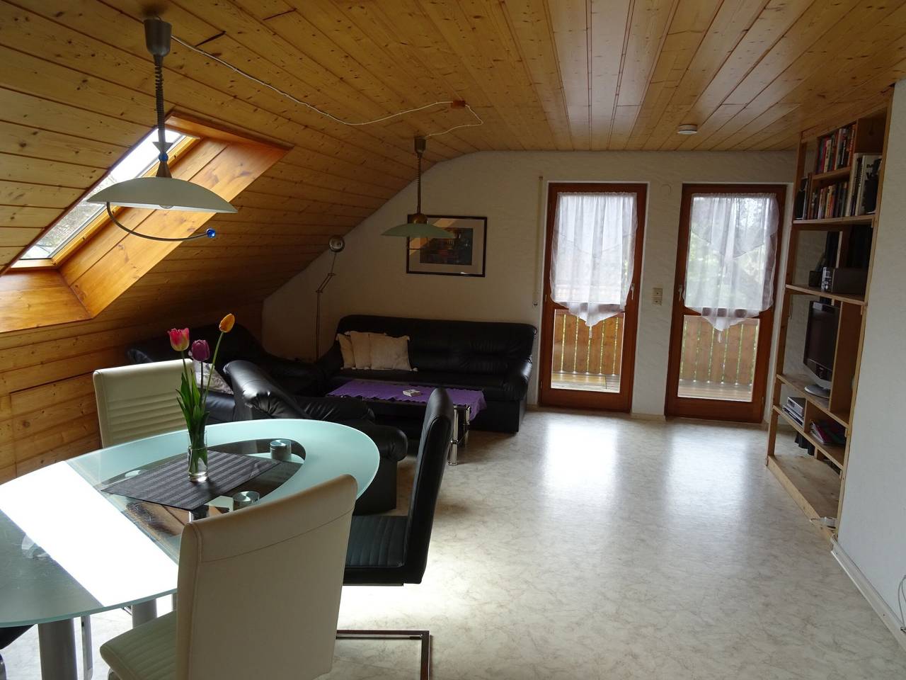 Entire apartment, Apartment 'Zerlaut' with Balcony and Wi-Fi in Langenargen, Region Bodensee-Oberschwaben