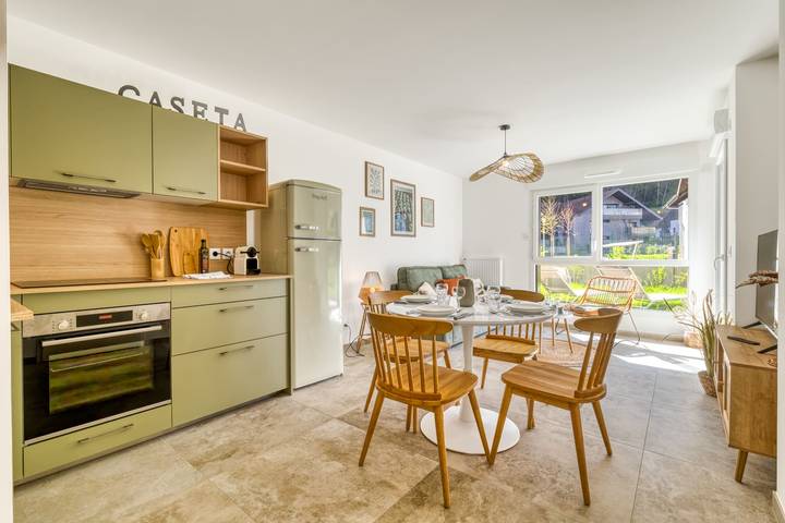 Gîte pour 2 personnes, avec terrasse et jardin à Duingt - 4