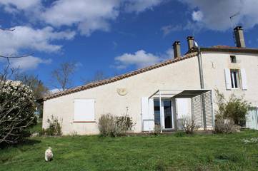 Gîte pour 4 personnes, avec vue et jardin, animaux acceptés à Lectoure