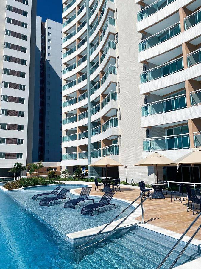 Casas e apartamentos de temporada para 2 pessoas, com balcão e piscina em Fortaleza
