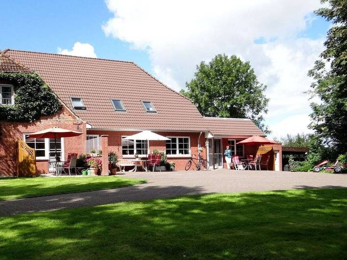 Ferienhaus für 4 Personen, mit Terrasse und Garten in Welt