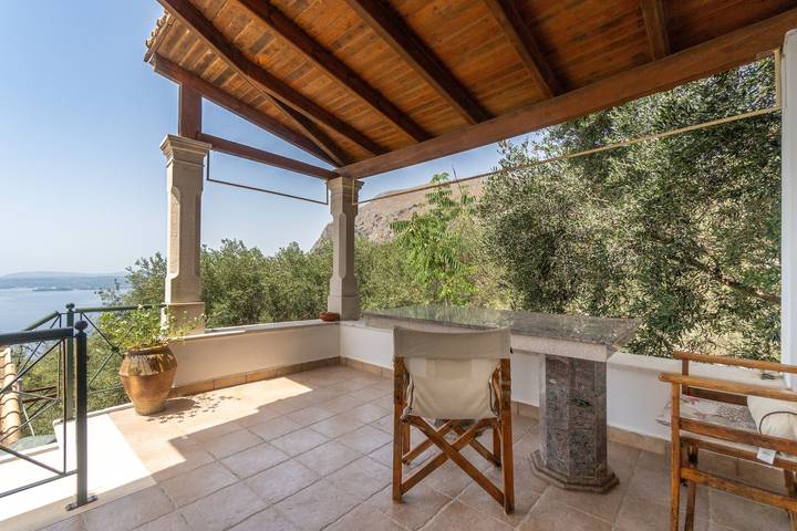 Holiday Home 'Oldstone Cottage' with Sea View, Private Terrace and Wi-Fi in Corfu
