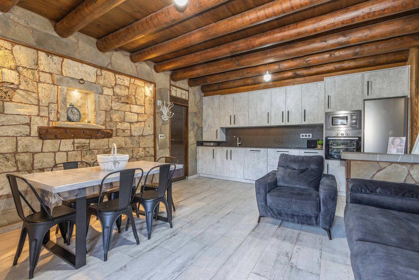 Apartamento 'Galamín' con vistas a la montaña, terraza privada y Wi-Fi in Fiscal, Pirineos