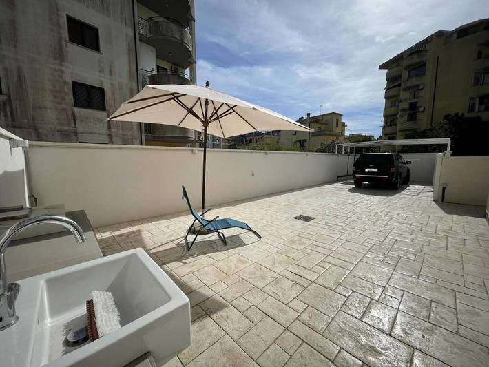Appartamento per 4 persone, con Terrazza e Giardino a Nettuno