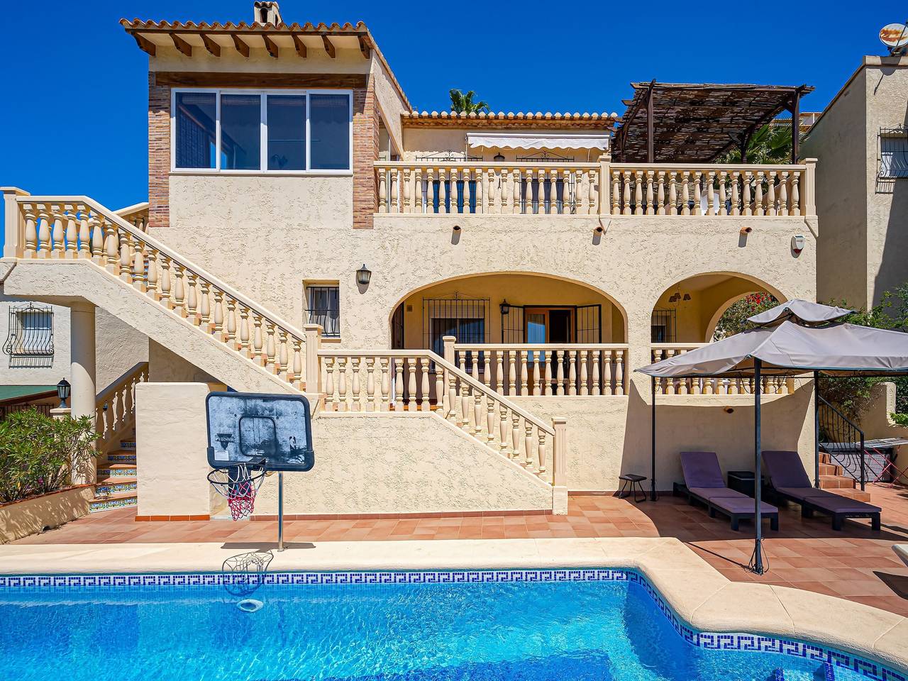 Preciosa casa con piscina en Xalo in Xaló, Costa Blanca