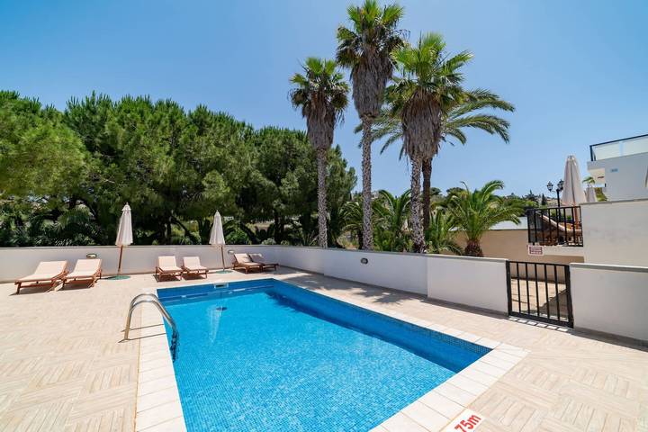 Ferienhaus für 6 Personen, mit Balkon und Terrasse sowie Pool auf Malta