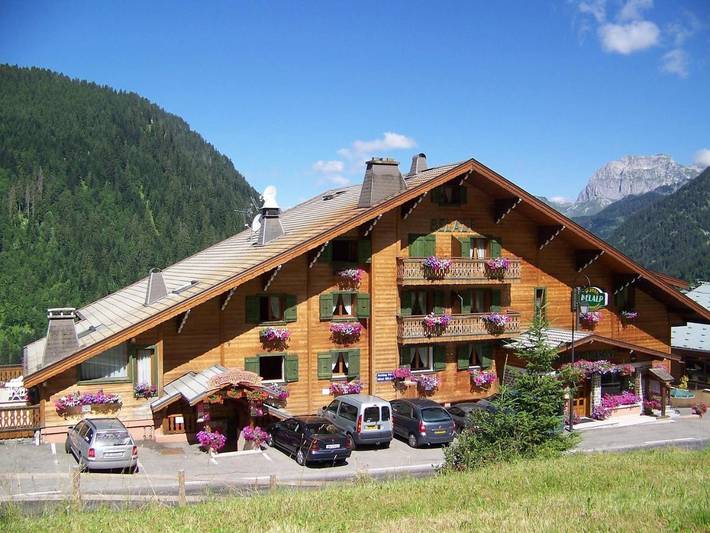 Hôtel pour 2 personnes, avec sauna ainsi que vue et terrasse à Chatel