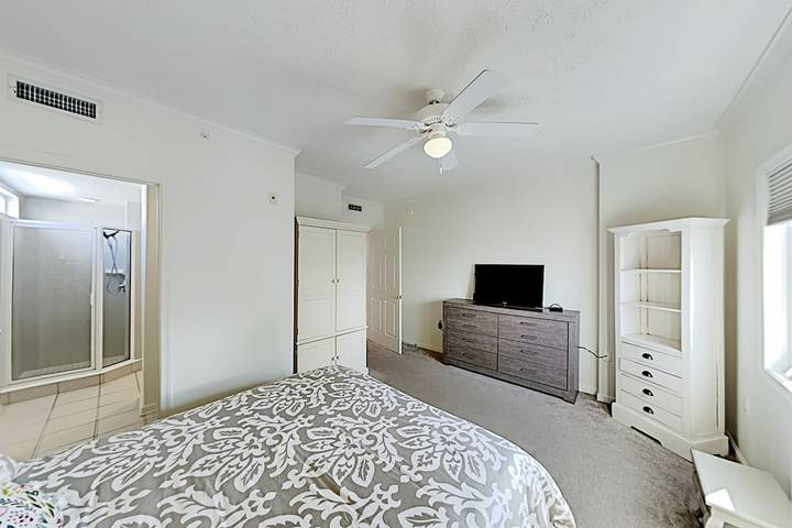 Vacation apartment for 8 people, with balcony in Maryland