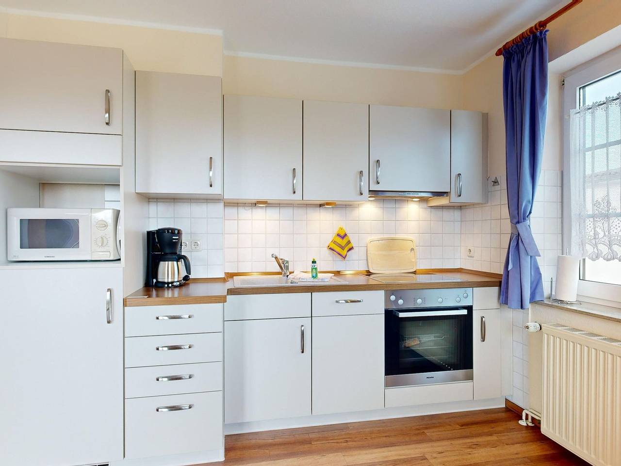 Ganze Ferienwohnung, Reetdachhaus Möwe 01, Lancken Granitz, (Id 101) in Lancken-Granitz, Rügen