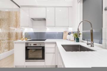 Vacation Rental for 6 Guests in Kensington and Chelsea, London, Picture 2