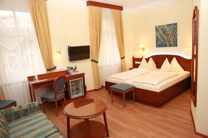 Doppelzimmer Classic klein / Economy in Villach, Klagenfurt-Villach