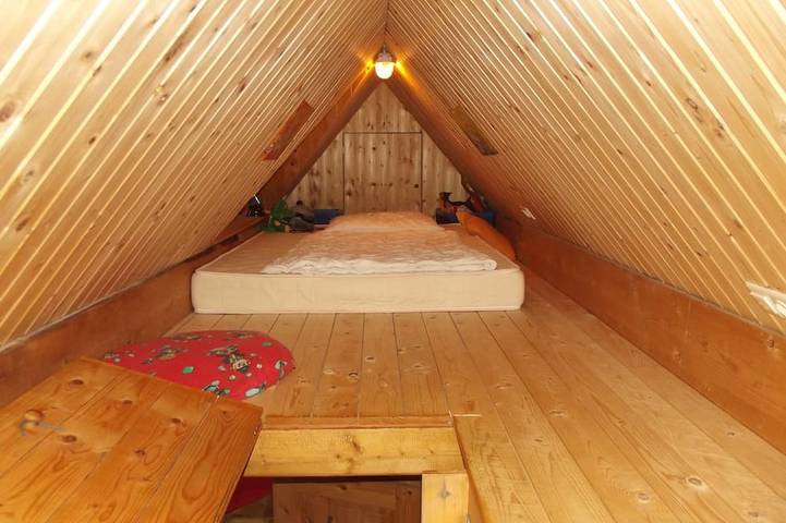 Ganze Wohnung, Urgemütliche kleine Dachgeschosswohnung mit Balkon und Loggia in Küstennähe in Großheide, Norden und Umgebung