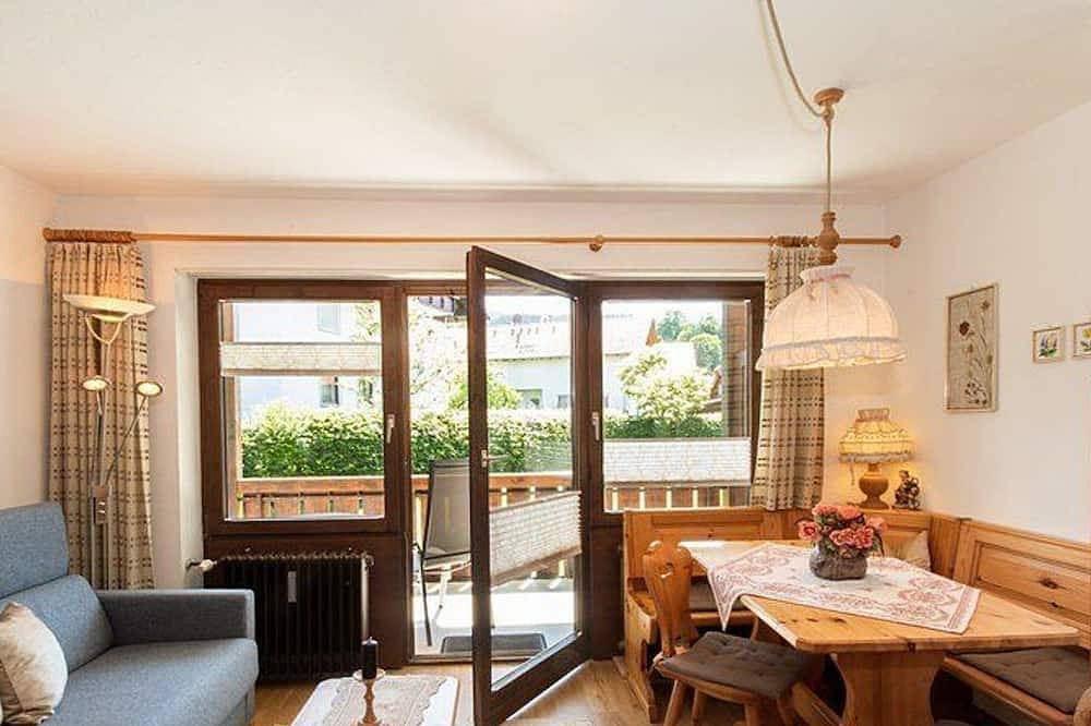 Appartamento intero, Ferienwohnung Promenadenweg Nesselwang - Gut Ausgestattete Fewo für 3 Pers. mit Balkon (Pw 12 in Nesselwang, Svevia (Bavaria)