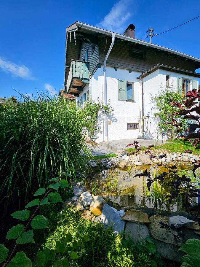 Ferienhaus für 4 Personen, mit Balkon und Terrasse sowie Garten und Ausblick