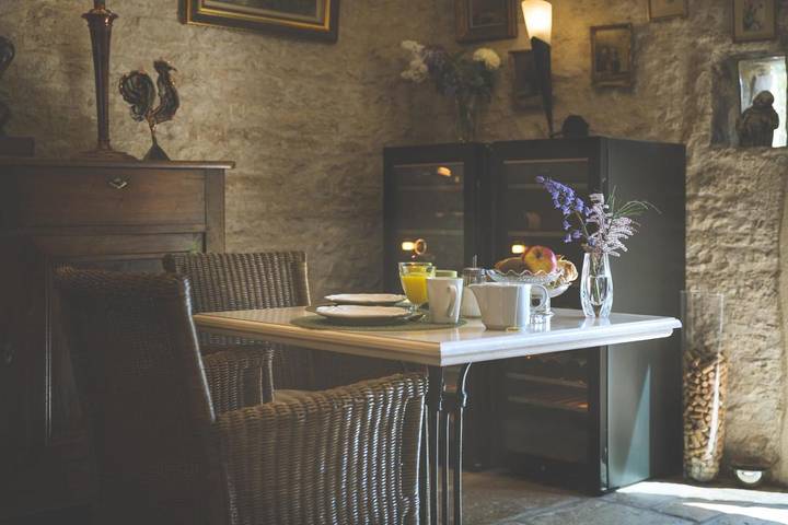 Location de vacances pour 3 personnes, avec piscine ainsi que vue et jardin à Demigny - 4