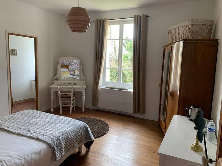 Location de vacances pour 2 personnes, avec jardin et piscine ainsi que terrasse et vue, animaux acceptés à Loriol-du-Comtat - 3