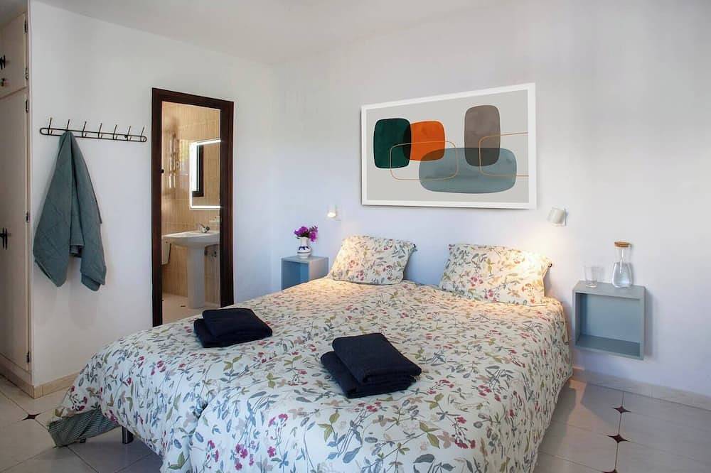 Beautiful house with garden & views in Mijas in Mijas Pueblo, Mijas