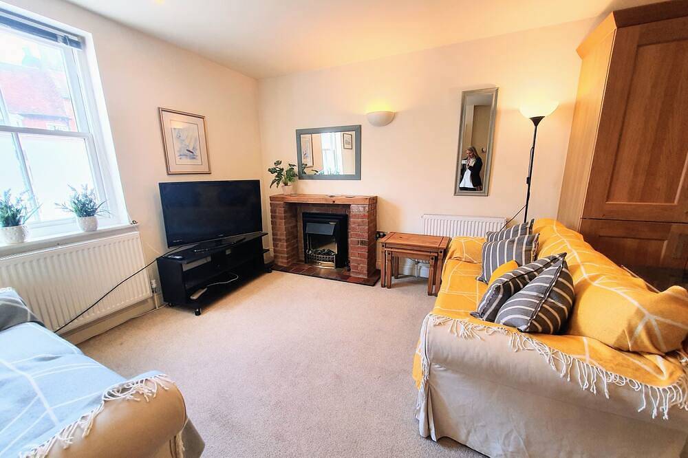 Holiday Home for 6 People in Lymington, New Forest National Park