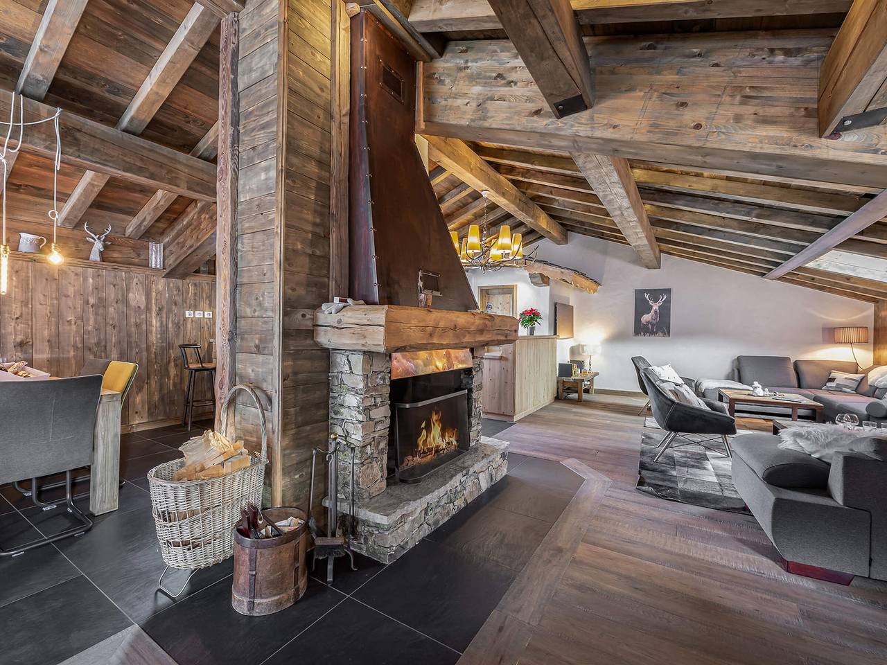 Chalet élégant à Courchevel Le Praz avec spa, cheminée et services inclus in Courchevel 1300 (Le Praz), Saint-Bon-Tarentaise