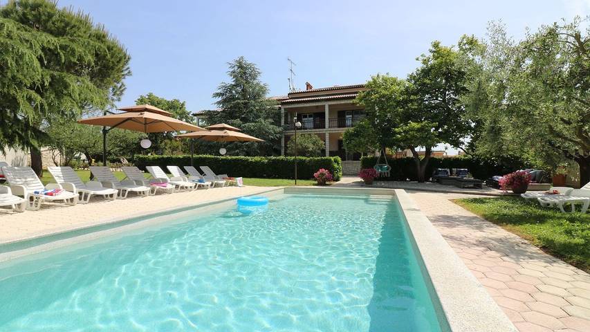 Ferienhaus für 4 Personen, mit Garten und Pool sowie Terrasse in Porec und Umgebung - 4