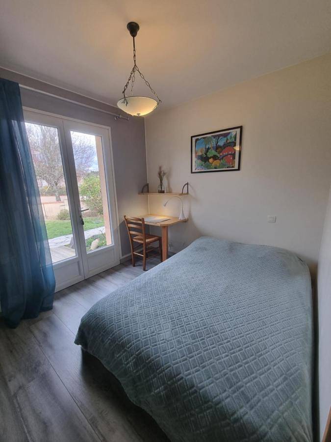 Gîte pour 2 personnes, avec piscine ainsi que terrasse et jardin dans Saint-Pierre-de-Lages