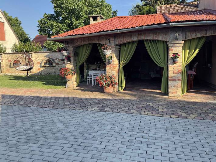 Ferienhaus für 4 Personen, mit Garten in Ungarn