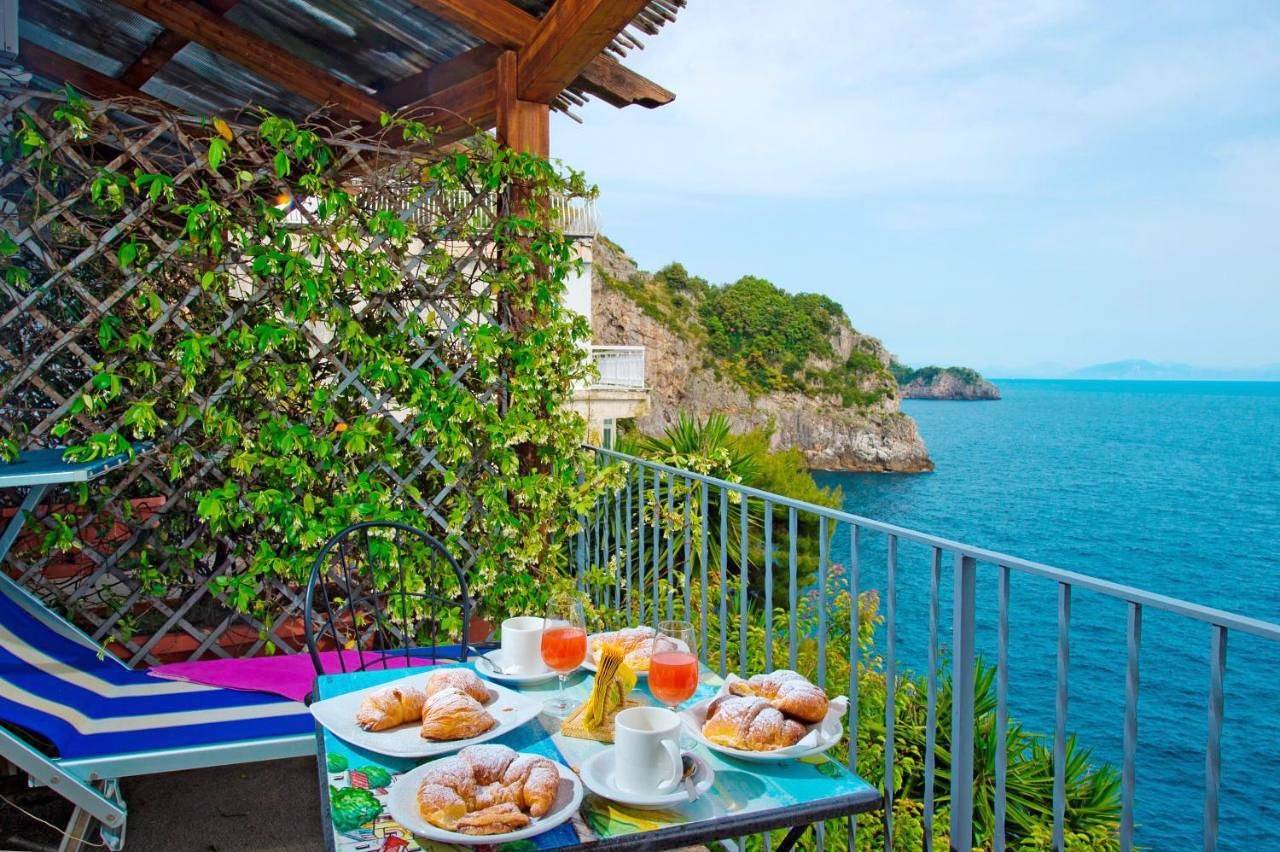 Bed and Breakfast Da Claudio in Conca dei Marini, Sorrento Coast