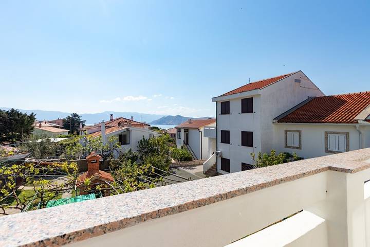 Ferienwohnung für 4 Personen, mit Balkon in Baska