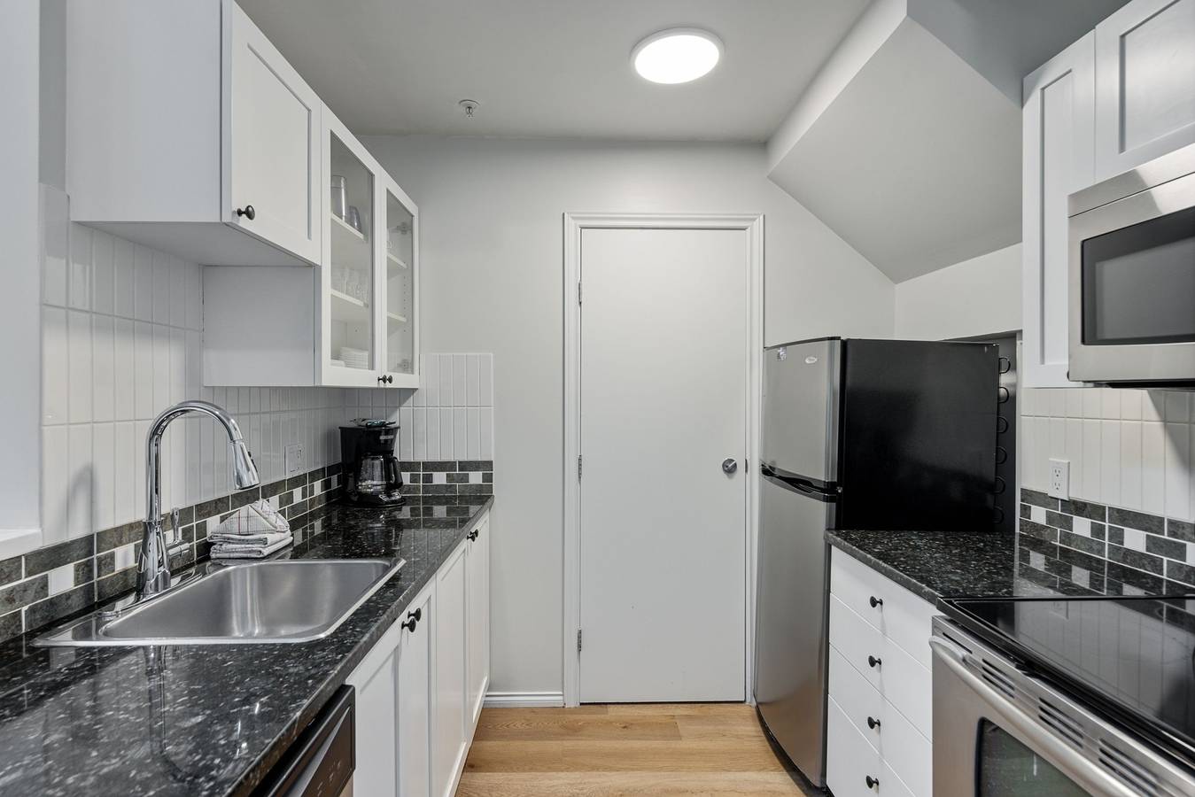 Geheel appartement, 2Br & loft with private hot tub and pool. Gr 51 in Whistler, Whistler Blackcomb