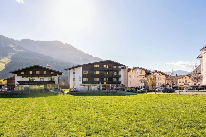 Hütte für 4 Personen, mit Balkon in Brixen im Thale