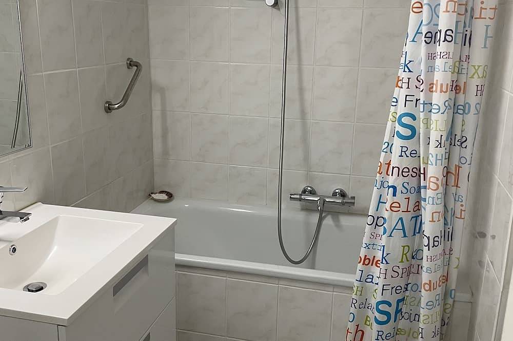 Appartement entier, Ravissant studio vue sur mer avec piscine couverte in La Panne, Côte belge