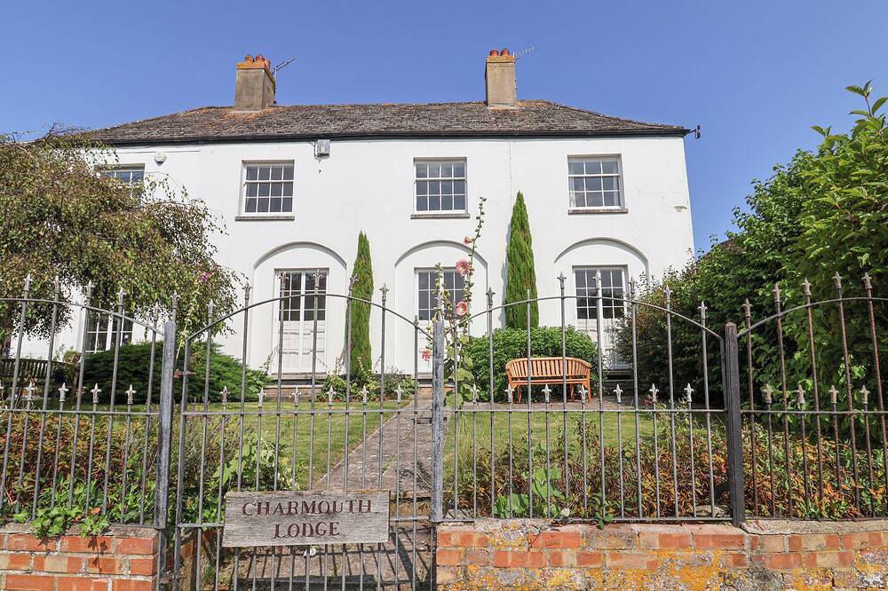 Cottage for 8 People in Charmouth, Jurassic Coast
