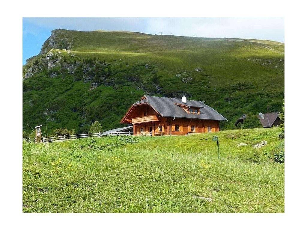 Hütte in Falkertsee mit Schwimmbecken in Reichenau (Österreich), Nockberge