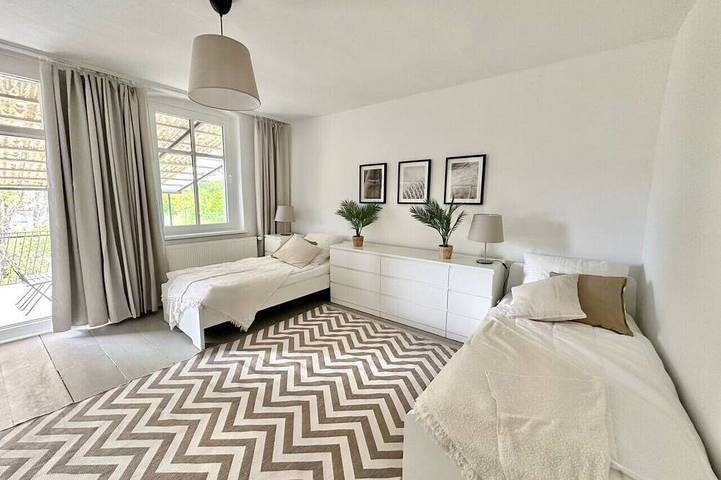 Ganze Wohnung, Apartment in Kremmen for 9 Guests| Free Wifi & Parking in Kremmen, Ruppiner Seenland