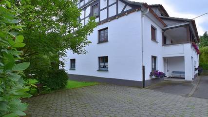 Ferienhaus für 8 Personen, mit Terrasse und Garten in Schmallenberg
