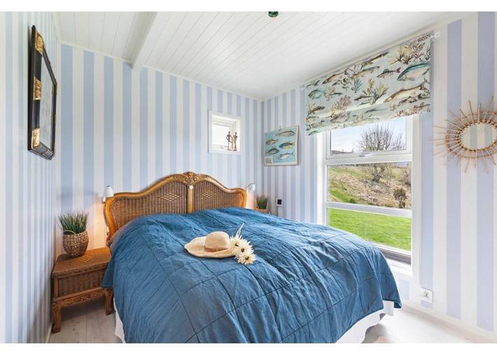 Ferienwohnung für 8 Personen, mit Balkon und Whirlpool sowie Terrasse und Garten in Eide - 4