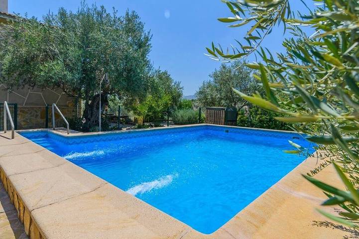 Villa for 10 people, with garden - 1