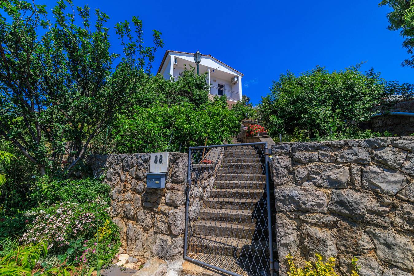 Ganze Wohnung, Apartment Ivan in Cesarica, Naturpark Velebit