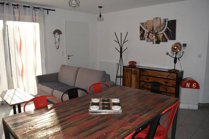 Location de vacances pour 8 personnes, avec jacuzzi ainsi que jardin et sauna à Rully - 4