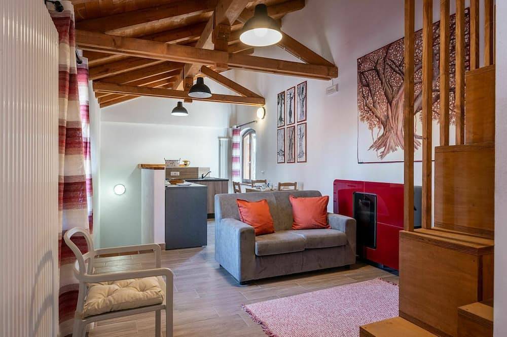 Apartamento entero, Acogedor apartamento para 3 personas con Wifi, Tv, patio, mascotas permitida y aparcamiento in Mondovì, Provincia de Cuneo