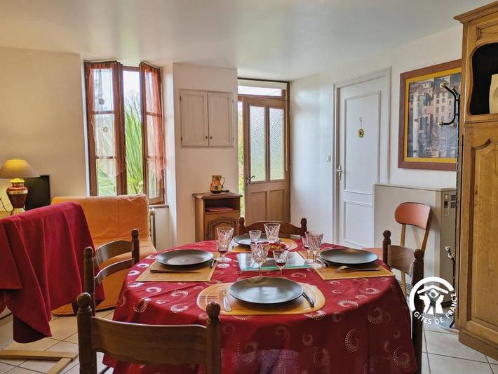 Location de vacances pour 4 personnes, avec jardin et terrasse à Jublains - 2